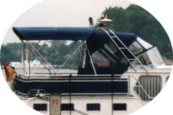 Biminis auf Motoryachten Mit 2 bis 4 Bügeln