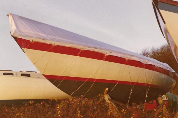 Flache Winterplane im abgeriggtem Zustand 
